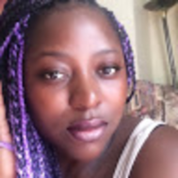 Meet your Posher, Nadege - Picture 1 of 1